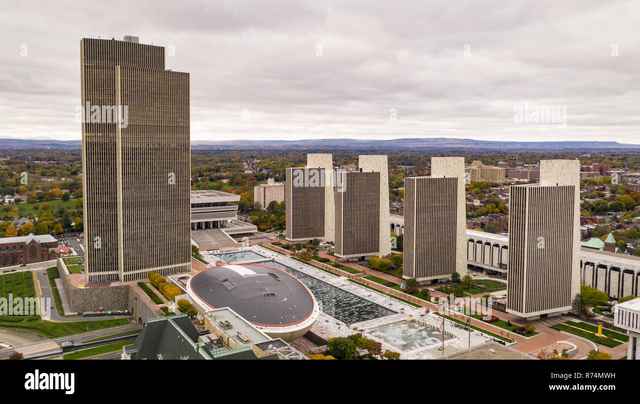 Sein ein knackig kalten Tag in Albany New York downtown am statehouse und Empire Plaza Stockfoto
