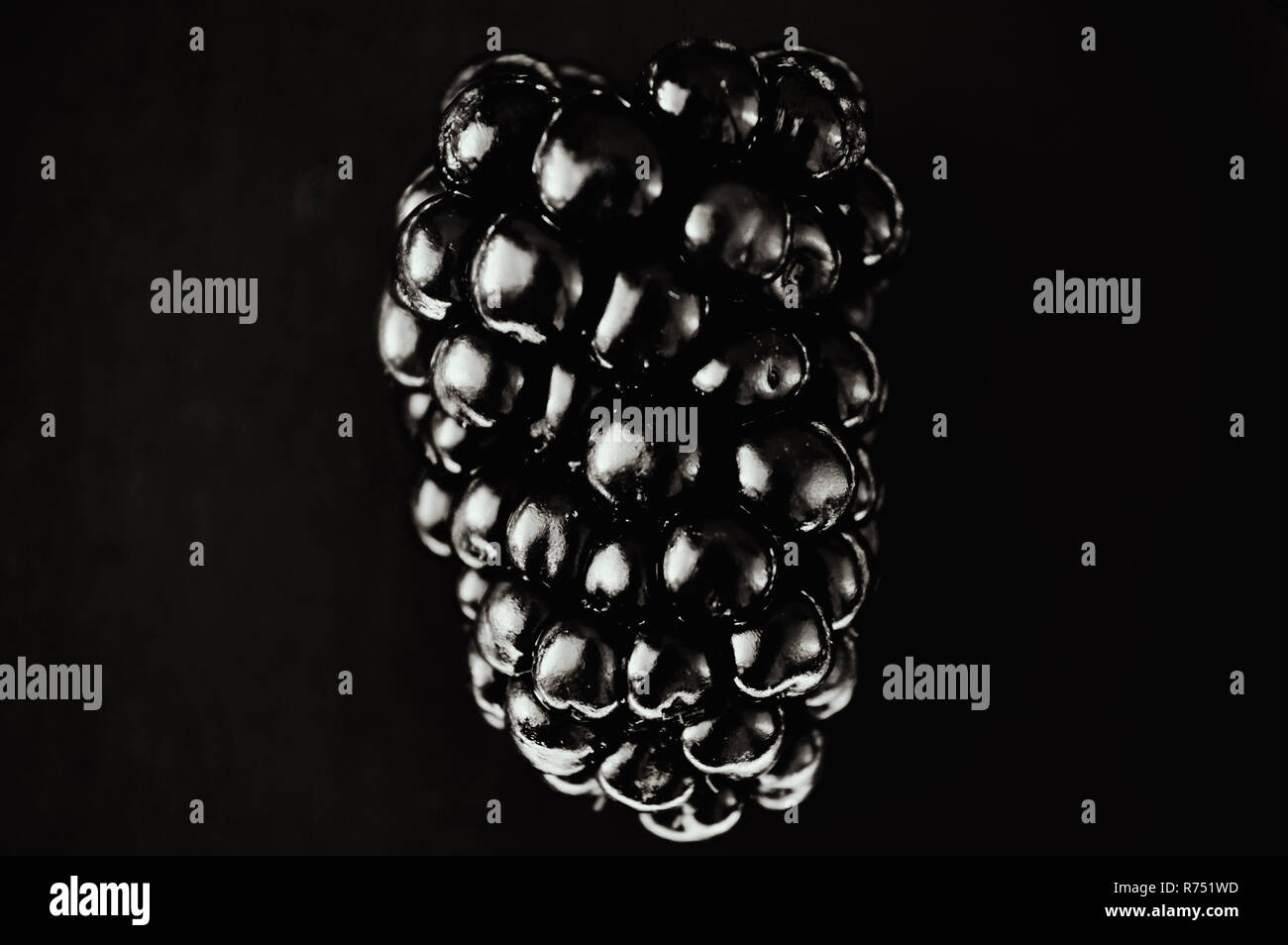 Eine isolierte Black Hintergrundbeleuchtung auf schwarzem Hintergrund. Stockfoto