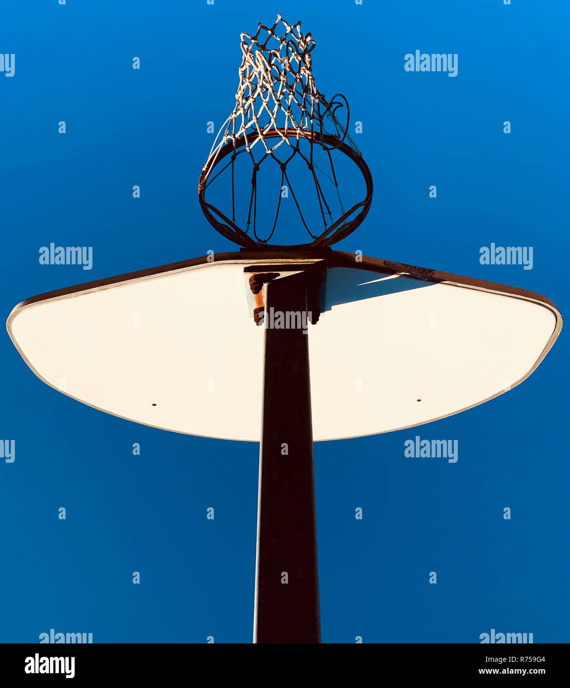 Basketball net auf den Kopf gestellt Stockfoto
