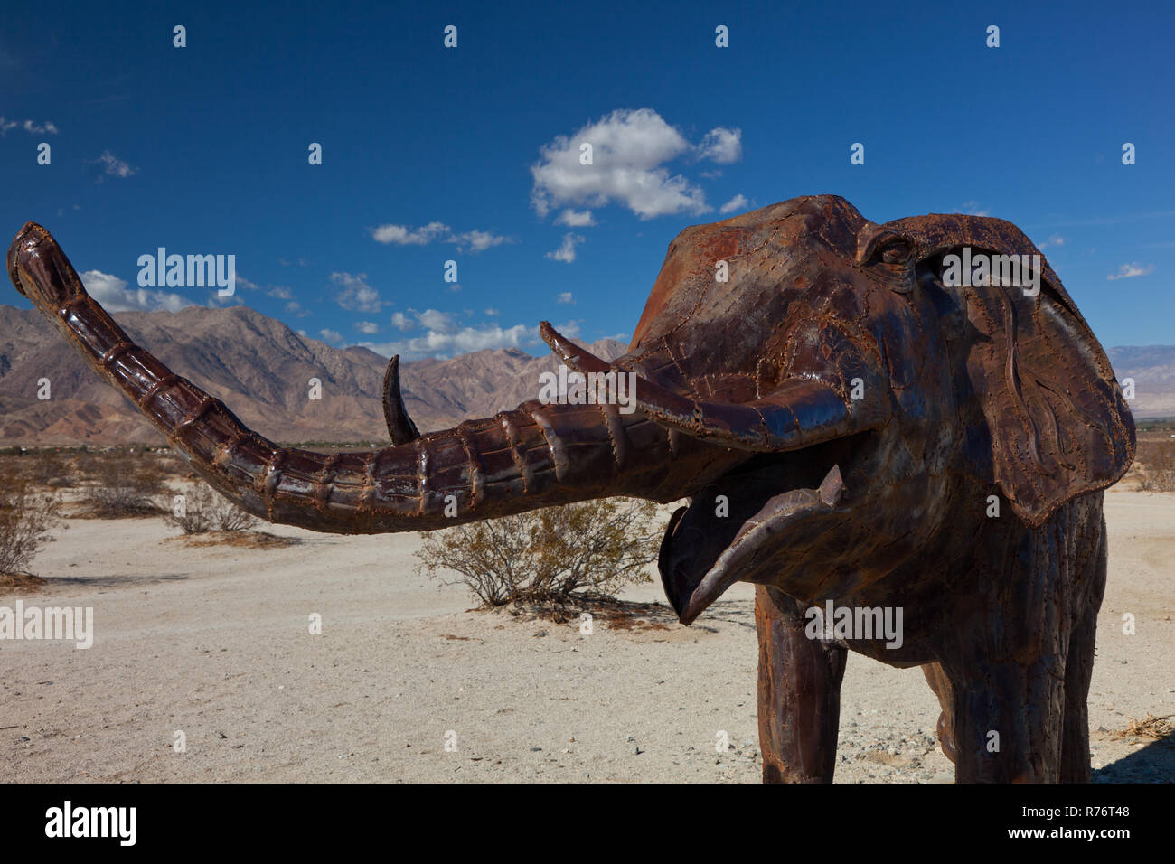 Elefant Stahl Skulpturen in Galleta Meadows in den Borrego Springs, CA Stockfoto