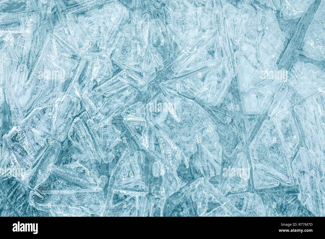 Frosty abstrakte Winter Hintergrund. Block Eis mit verschiedenen Mustern und Rissen. Stockfoto