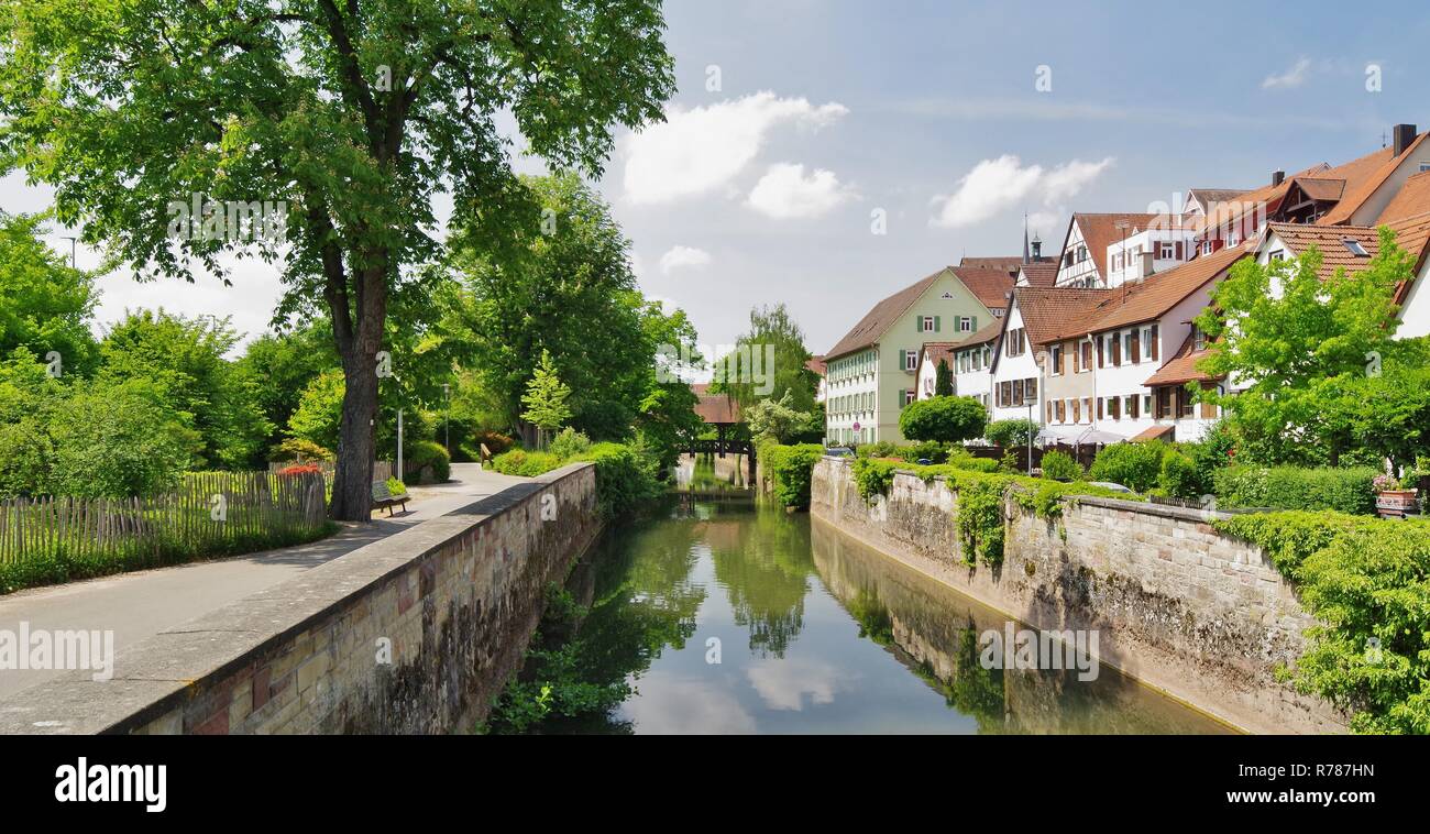Ansicht der metter und die Altstadt von BietigheimBissingen, BadenWürttemberg, Süddeutschland