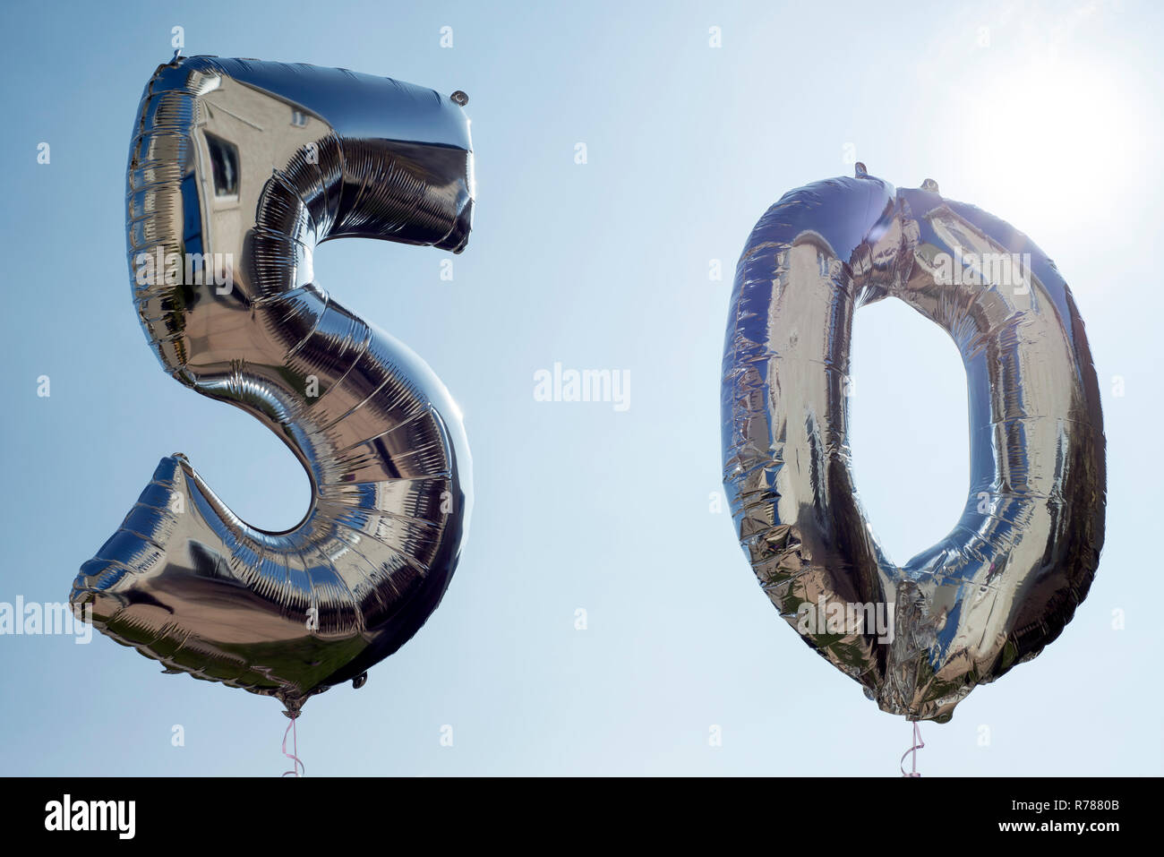 Helium Luftballons für einen 50. Stockfoto