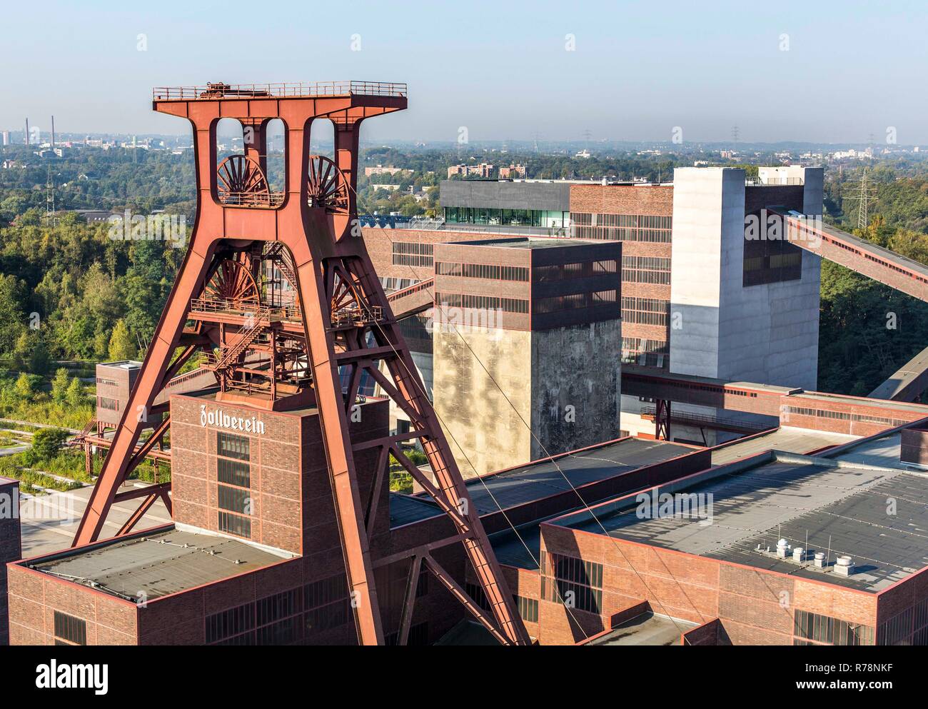 UNESCO-Weltkulturerbe Zeche Zollverein Kohlenwäsche mit dem Ruhr Museum, mit doppelter Wicklung Turm, Welle 12, Essen Stockfoto