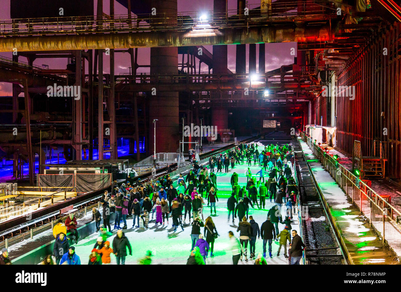 UNESCO Weltkulturerbe Zeche Zollverein, Kokerei Zollverein Kokerei, Eislaufbahn, Essen, Nordrhein-Westfalen Stockfoto