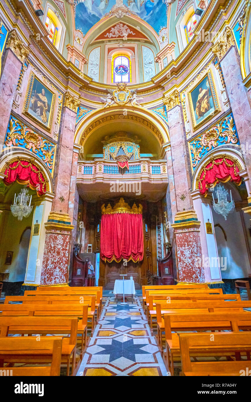 MDINA, MALTA - 14. Juni 2018: Die Rückseite der Gebetsraum der Verkündigungskirche mit kleinen Orgel auf dem Balkon, am 14. Juni in Mdina. Stockfoto