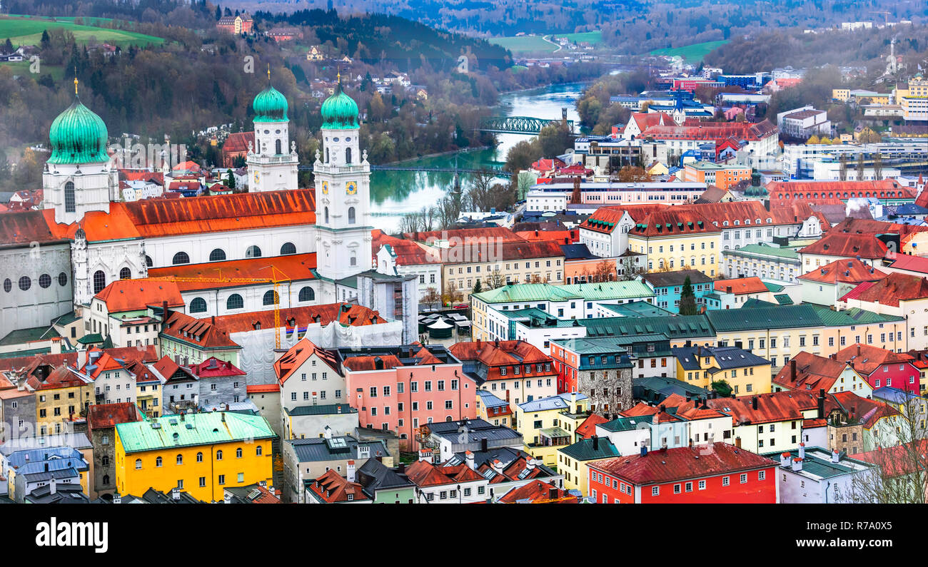 Beeindruckende Passau, Altstadt, Panoramaaussicht, Bayern, Deutschland. Stockfoto