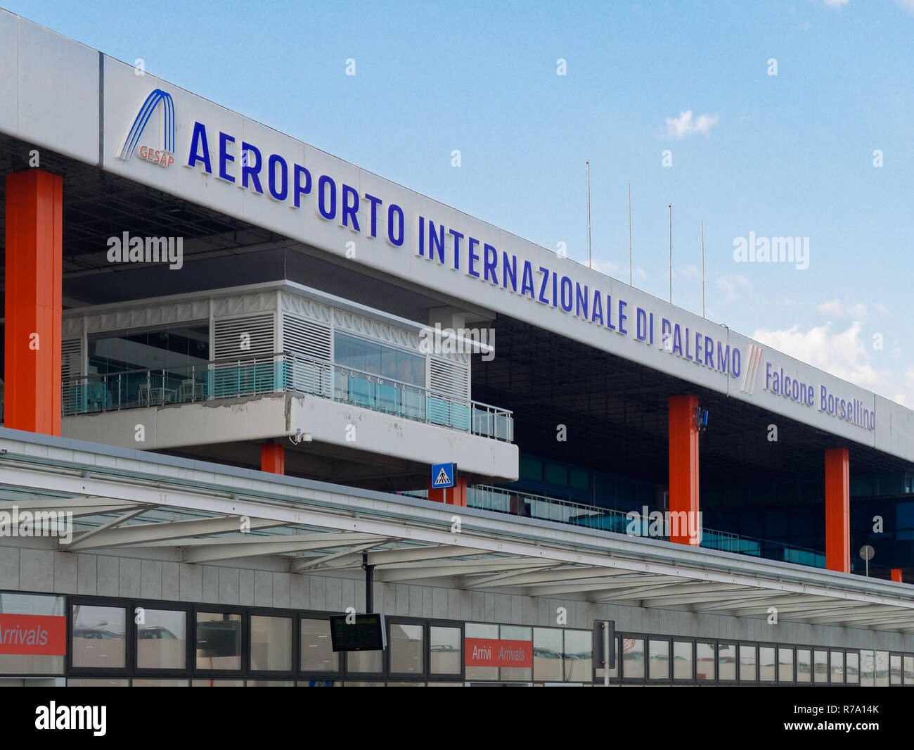 Parken Am Flughafen In Palermo www.alamy.de