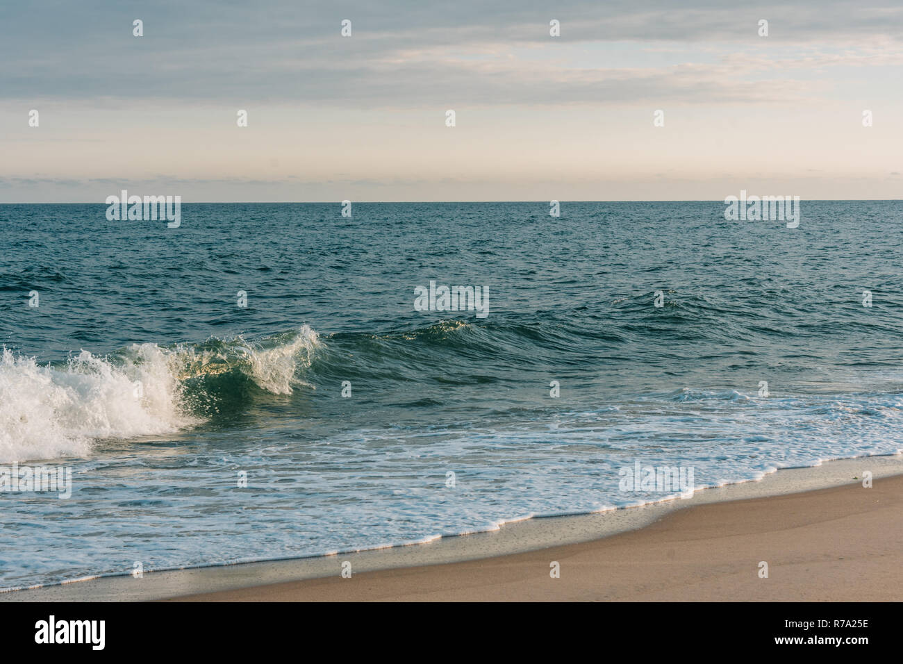 Wellen im Atlantik, bei Hither Hills State Park, Montauk, New York Stockfoto