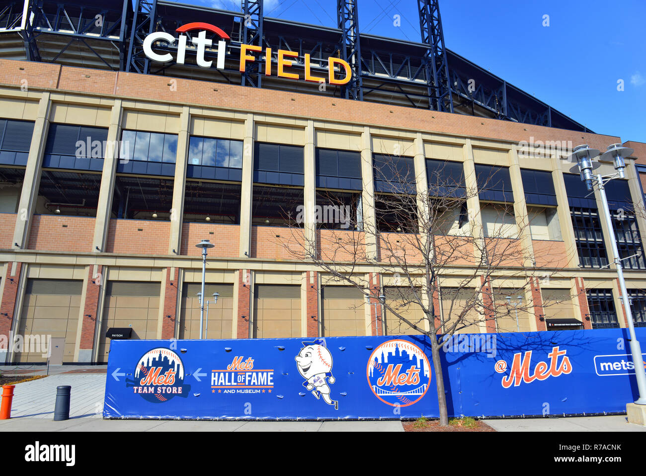 Citi Field, der Heimat der New York Mets Baseball Team und beliebte Attraktion für Touristen und Anwohner eine Kugel Spiel in der Saison zu beobachten. Stockfoto