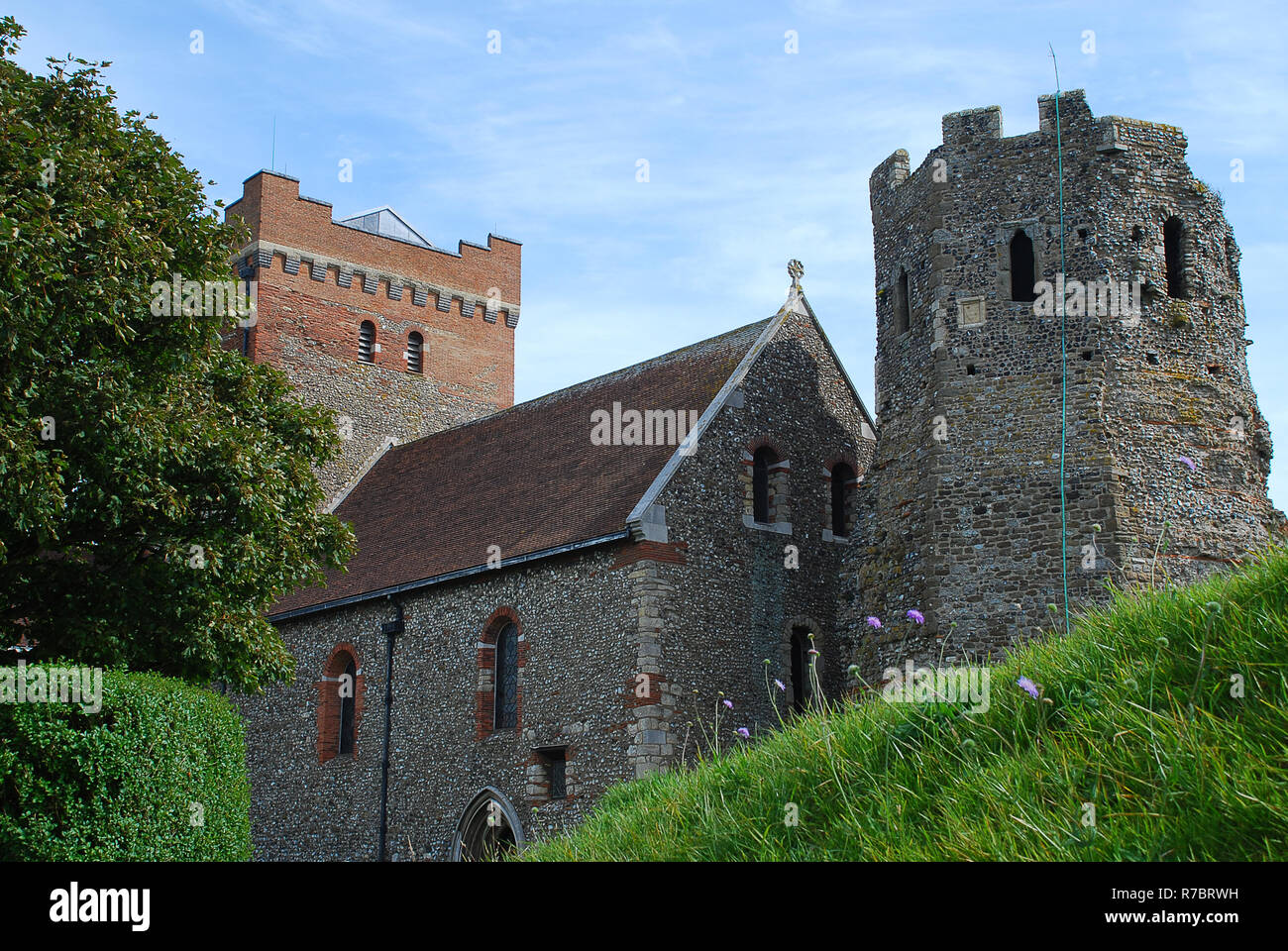 Römische Leuchtturm und angelsächsischen Kirche in Dover Castle, Kent Stockfoto