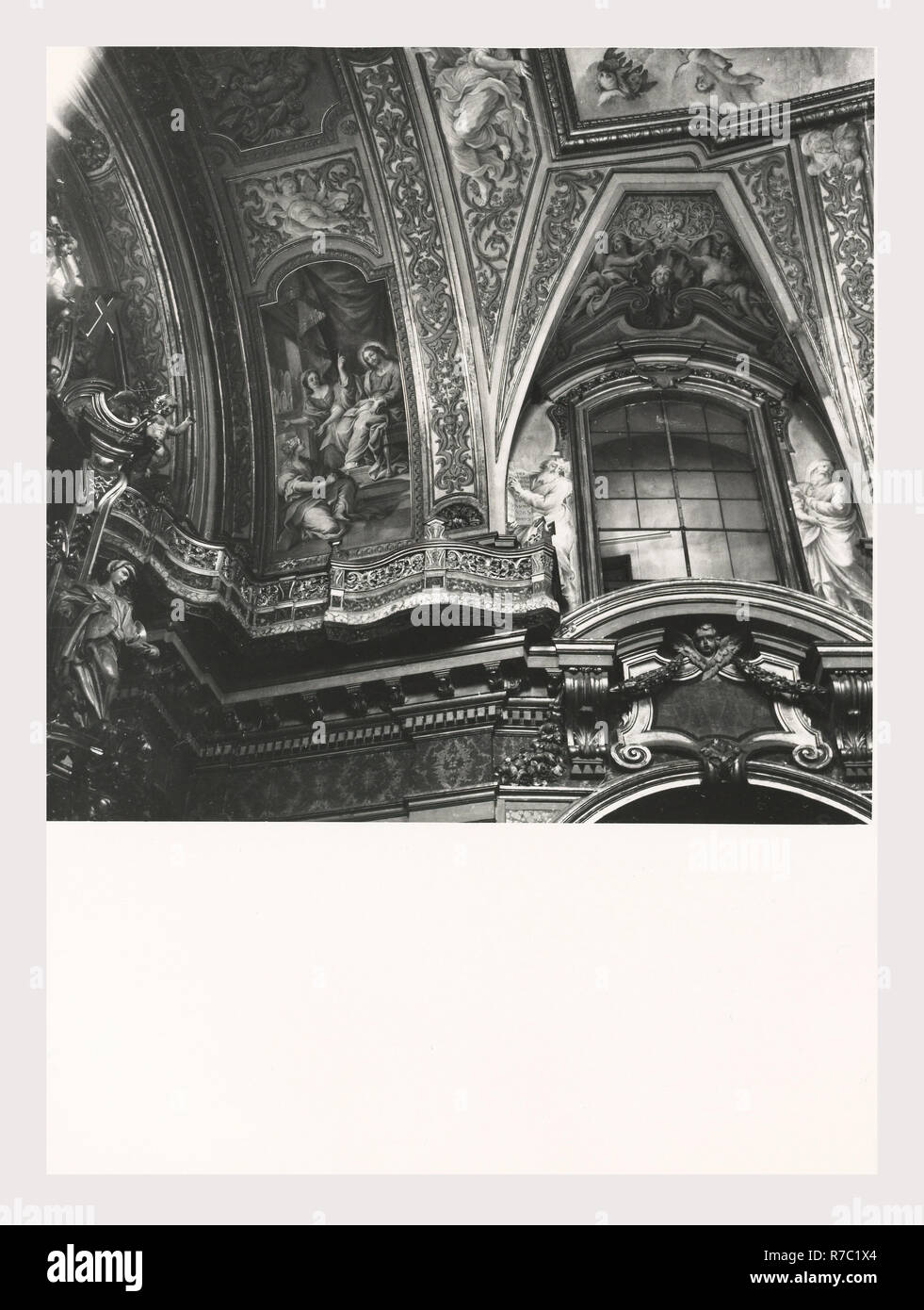 Lazio Roma Rom Maddelena, dies ist mein Italien, die italienische Land der Geschichte, mittelalterliche Architektur, architektonische Skulptur, Skulpturen, Gemälde, Fresken, Stuck Rokoko Kirche aus dem 18. Jahrhundert, Fassade von Sardi in 1735. Stockfoto