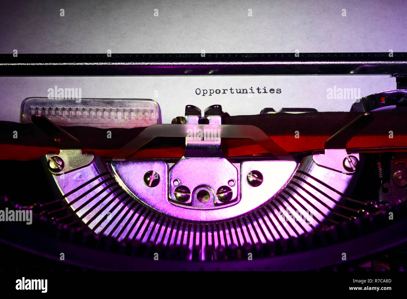 Vintage Schreibmaschine mit dem Wort Chancen auf einen Brief drucken Stockfoto