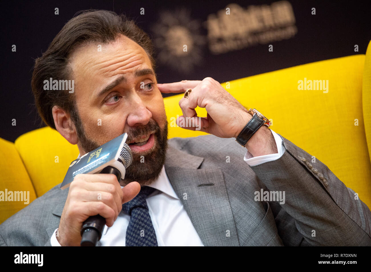 HONG KONG, Hong Kong SAR, China. 8. DEZEMBER 2018. Nicolas Cage und die Presse beim International Film Festival und Auszeichnungen Macau 2018. Herr Käfig hat Hi Stockfoto