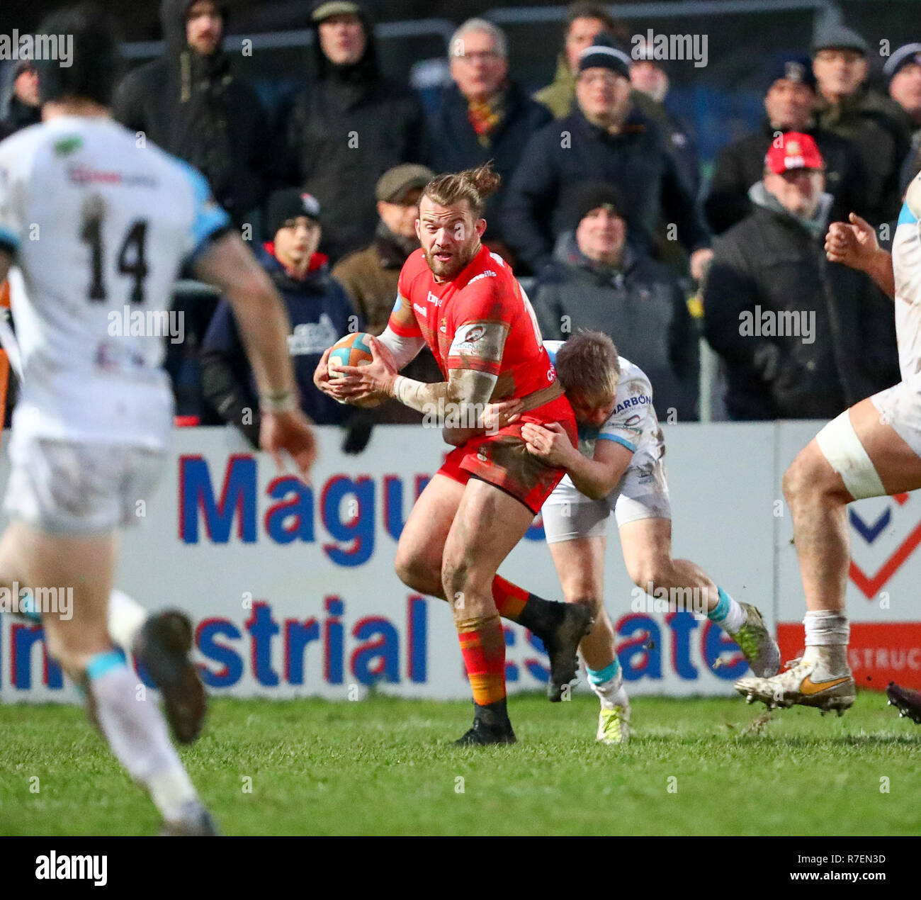 Coventry, Großbritannien. 8. Dezember 2018. James Stokes in Aktion für Coventry während der Meisterschaft Cup Match zwischen Coventry rfc und Doncaster Ritter rfc am Butts Park Arena, Coventry gespielt. Credit: Phil Hutchinson/Alamy leben Nachrichten Stockfoto