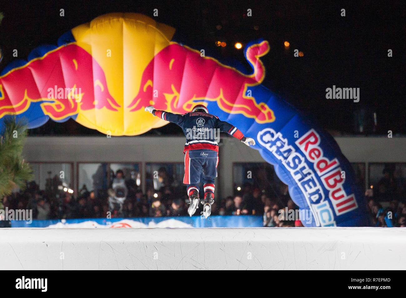2018/12/08 Yokohama, zum ersten Mal Red Bull Crashed Ice Yokohama 2018 hatte sein Debüt in Japan. (Fotos von Michael Steinebach/LBA) Stockfoto