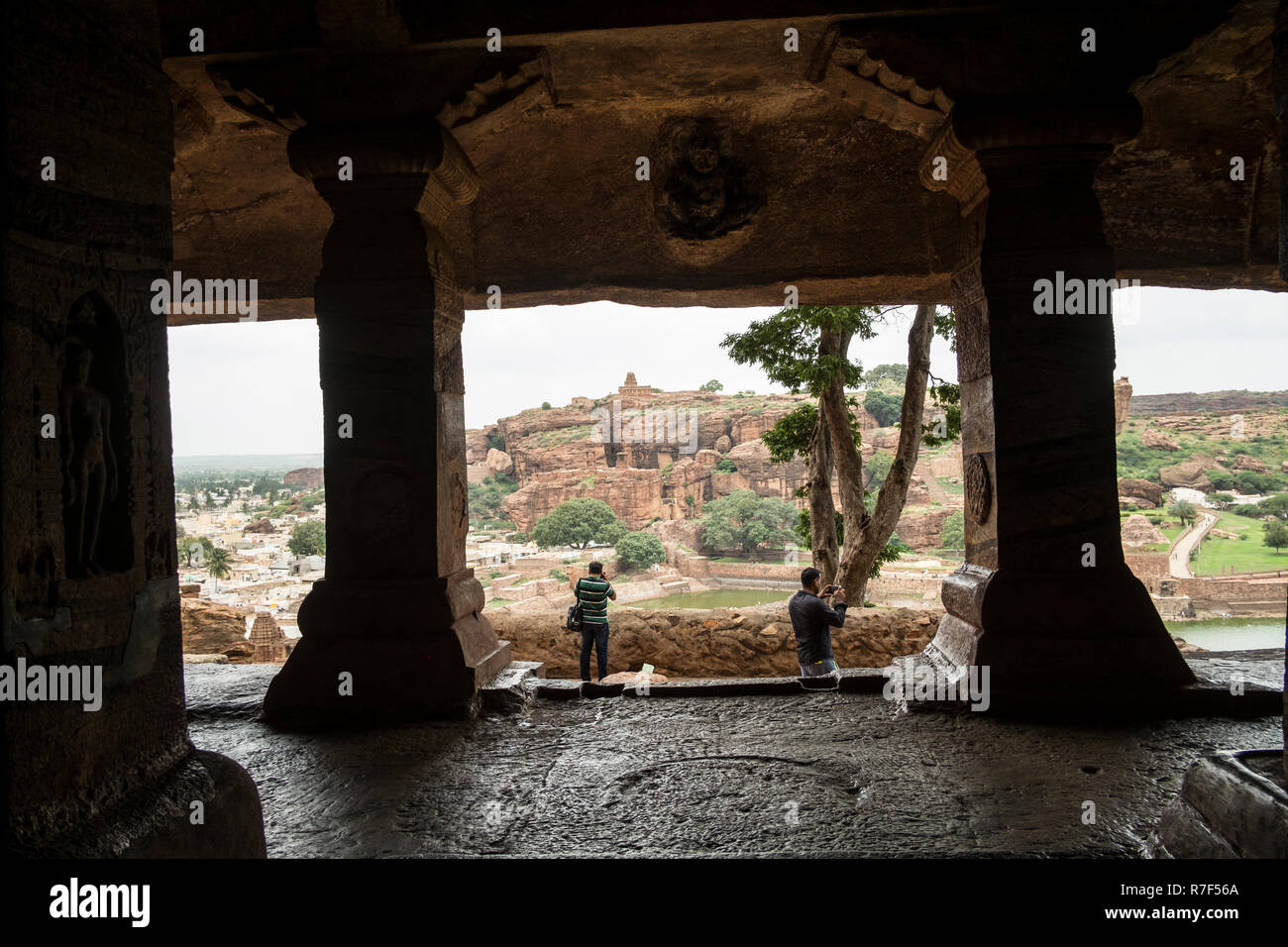 Ansicht von innen ein badami Höhlentempel in Badami in Karnataka, Indien. Stockfoto