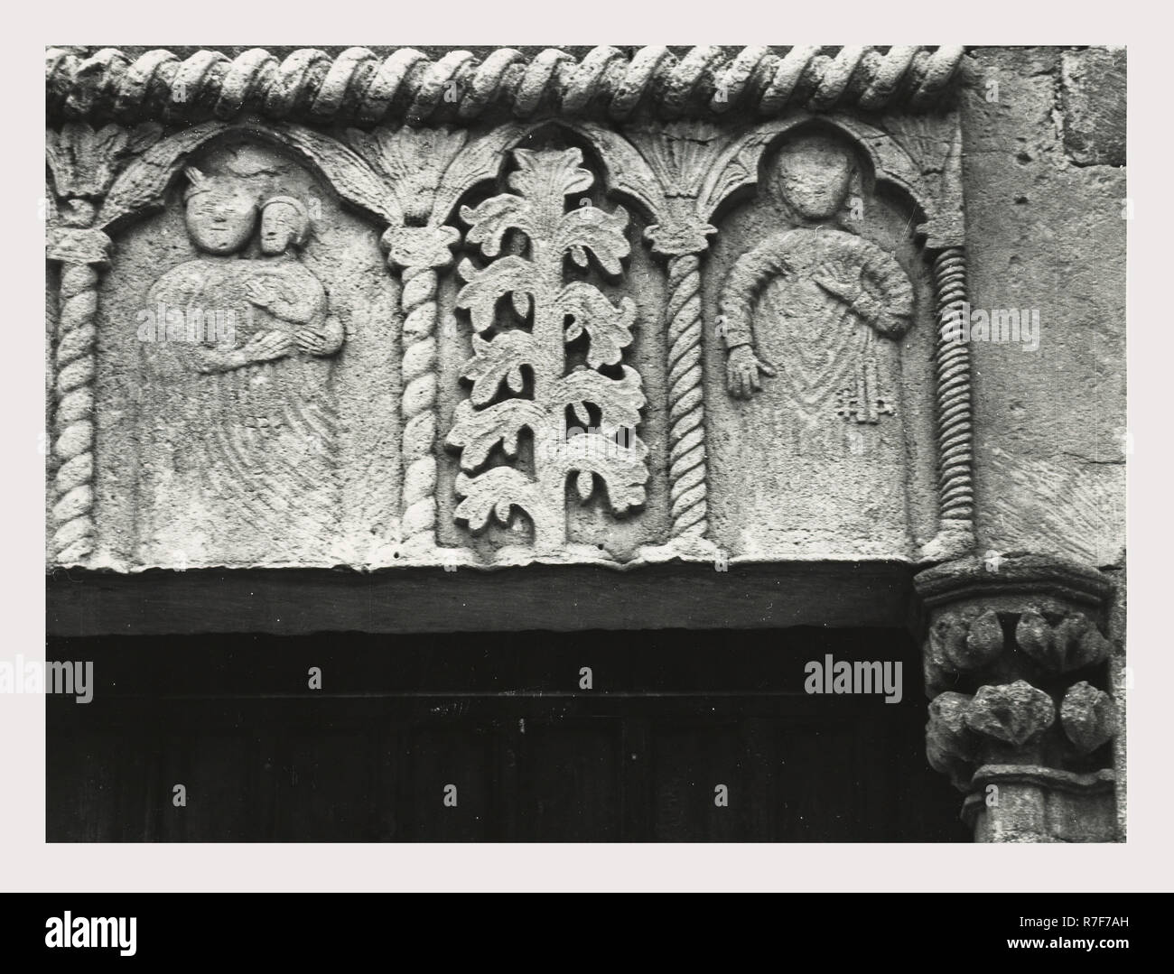 Zisterzienserarchitektur aus dem 13 jahrhundert Stockfotos und bilder