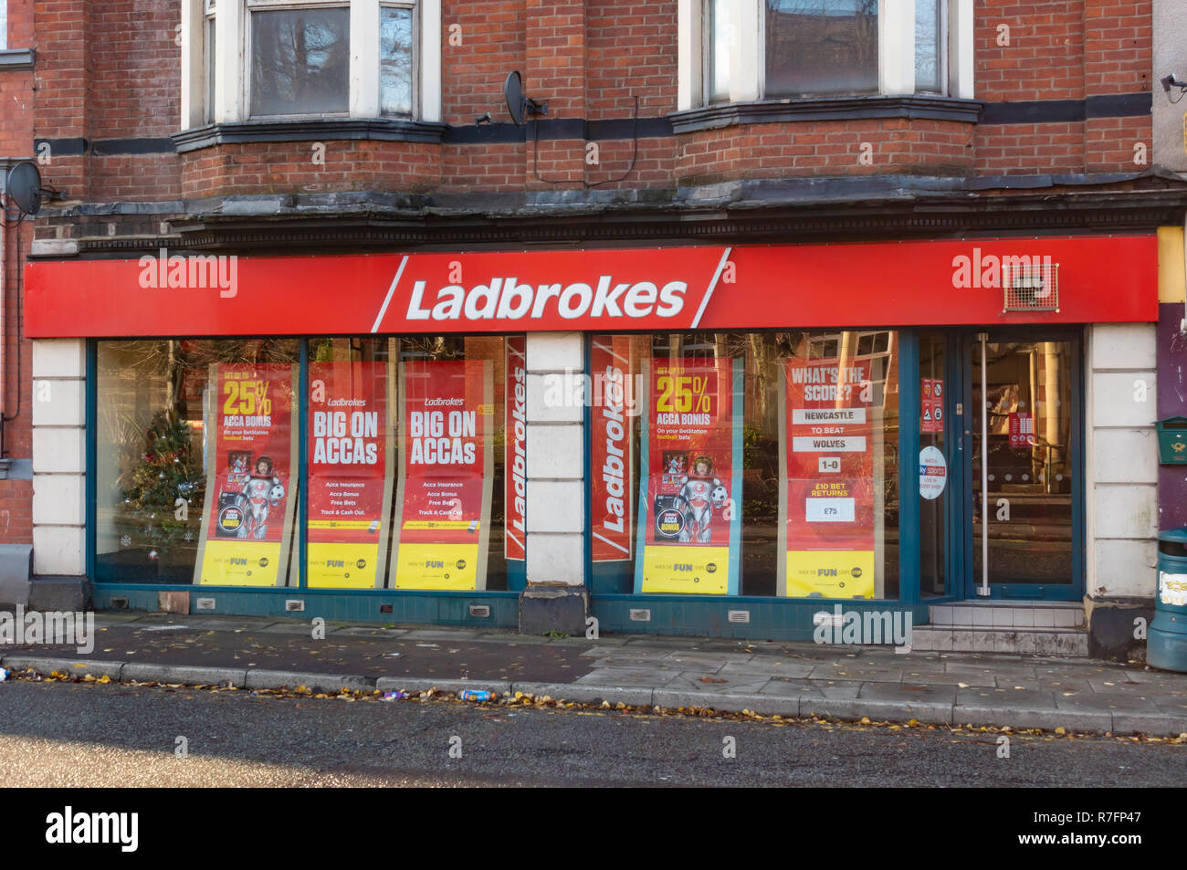 Ladbrokes shop in Radcliffe, Manchester wetten. Stockfoto