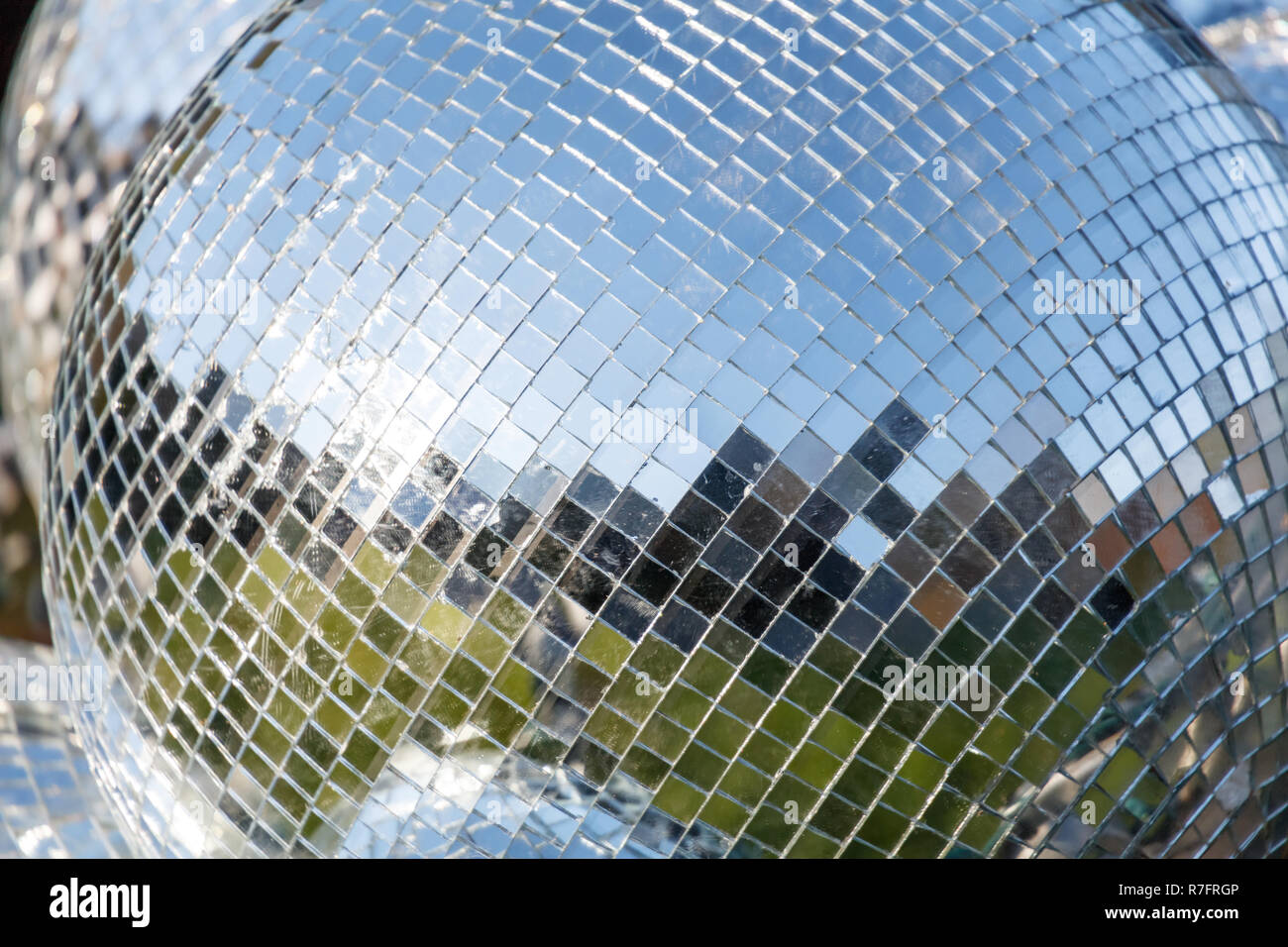 Silber disco Spiegelkugel Nahaufnahme Stockfoto