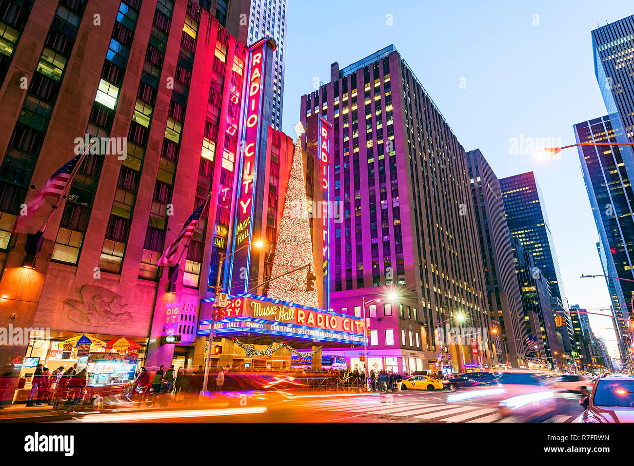 Weihnachten New York Radio City Music Hall Weihnachtszeit Rockefeller Center Avenue of the Americas New York City Stockfoto