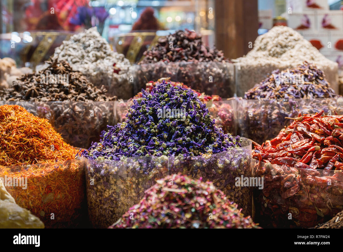 Schönes Detail auf die vielen Gewürze auf einem Spice Market Stockfoto