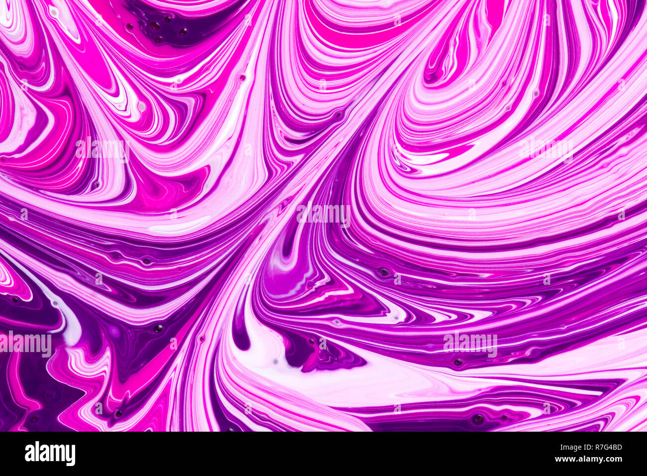 Abstract Pink, Weiß und Lila Flüssigkeit Farbe swirl Hintergrund Stockfoto