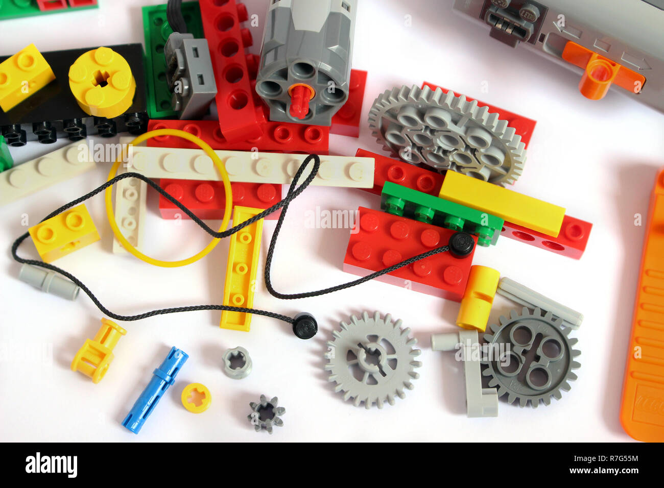 Lego Set, mechanische Teile eines Lego, lego Würfel Stockfoto