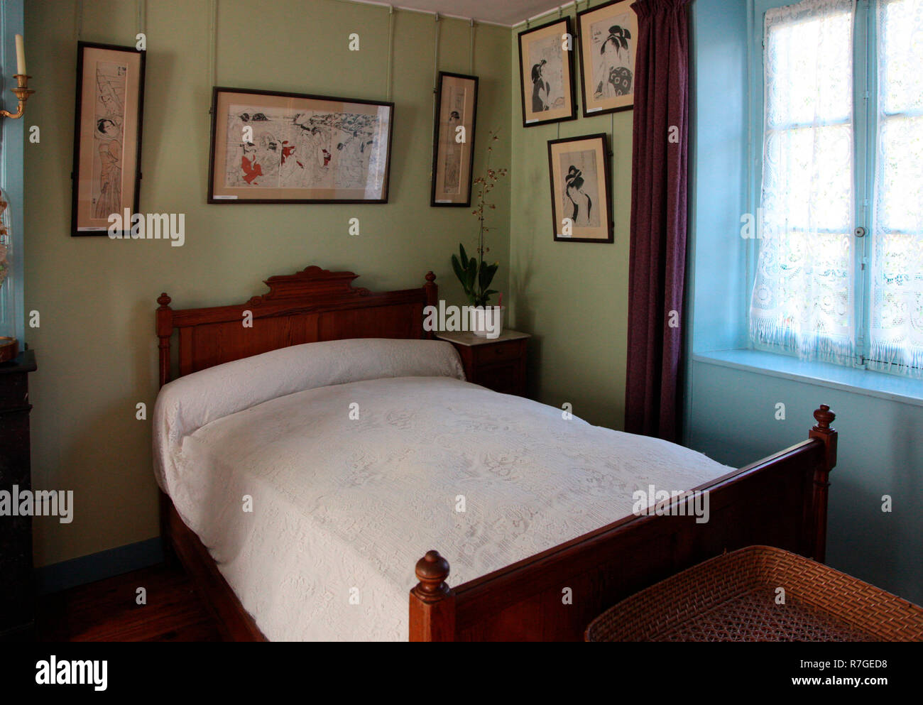 Ein Schlafzimmer in Monets Haus, Giverney, Frankreich Stockfoto