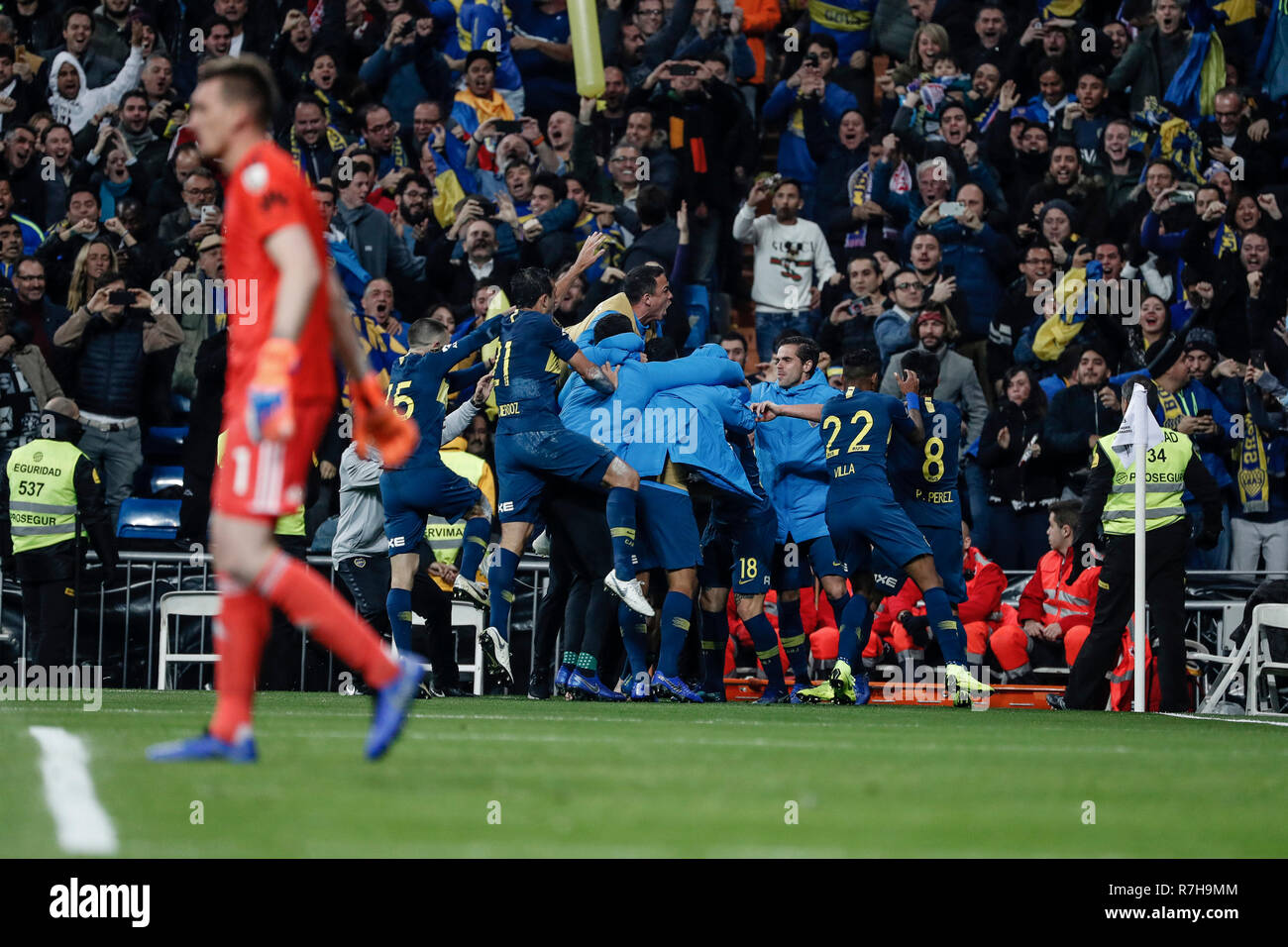 Santiago Bernabeu, Madrid, Spanien. 9 Dez, 2018. Copa Libertadores Finale, Rückspiel, River Plate und Boca Juniors; Dario Benedetto (Boca Juniors) feiert sein Ziel, die es 0-1 Credit: Aktion Plus Sport Bilder/Alamy Live News Credit: Aktion plus Sport/Alamy leben Nachrichten Stockfoto