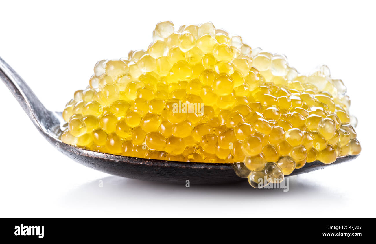 Hecht Kaviar oder Roe in Löffel auf weißem Hintergrund. Stockfoto