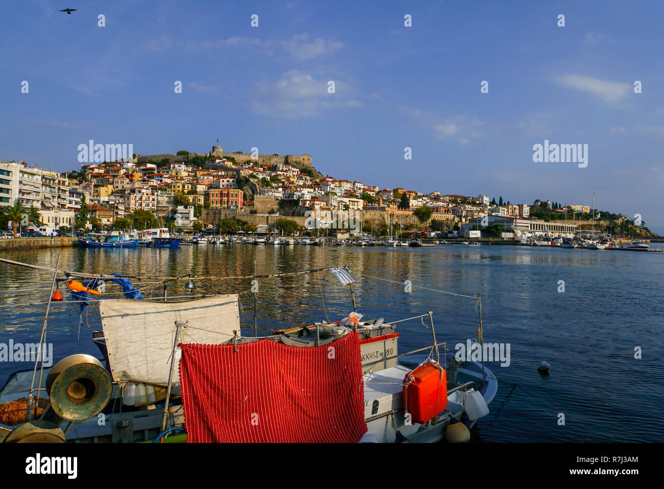 Das fort von der Kavala Hafen Pier gesehen, Osten Mazedonien, Griechenland Stockfoto