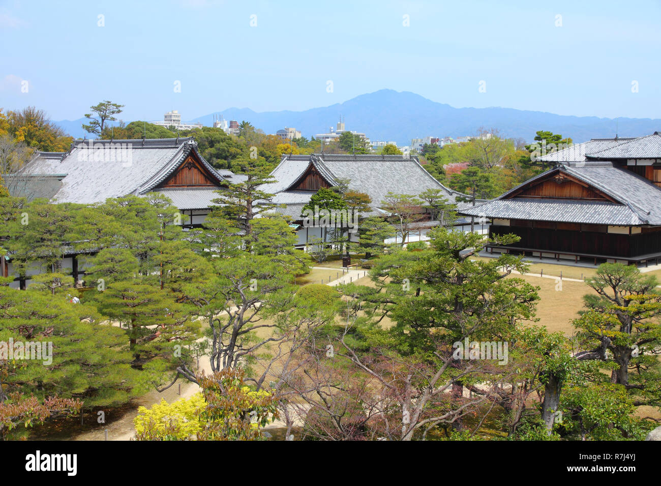 Kyoto, Japan - alte japanische Architektur von Schloss Nijo. Ninomaru Palace. Stockfoto