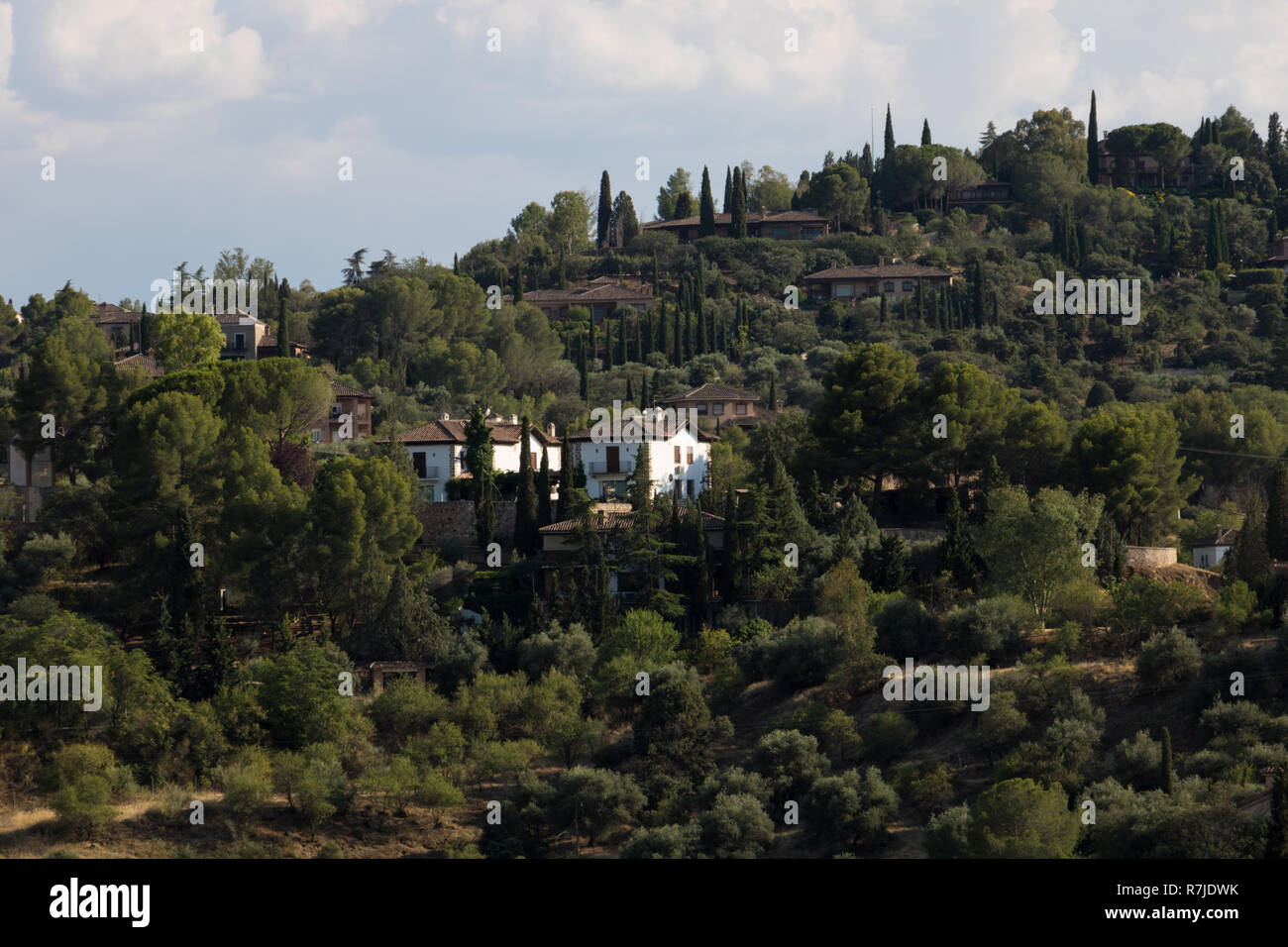 Häuser in den Bergen in der Nähe von Toledo, Spanien. Stockfoto