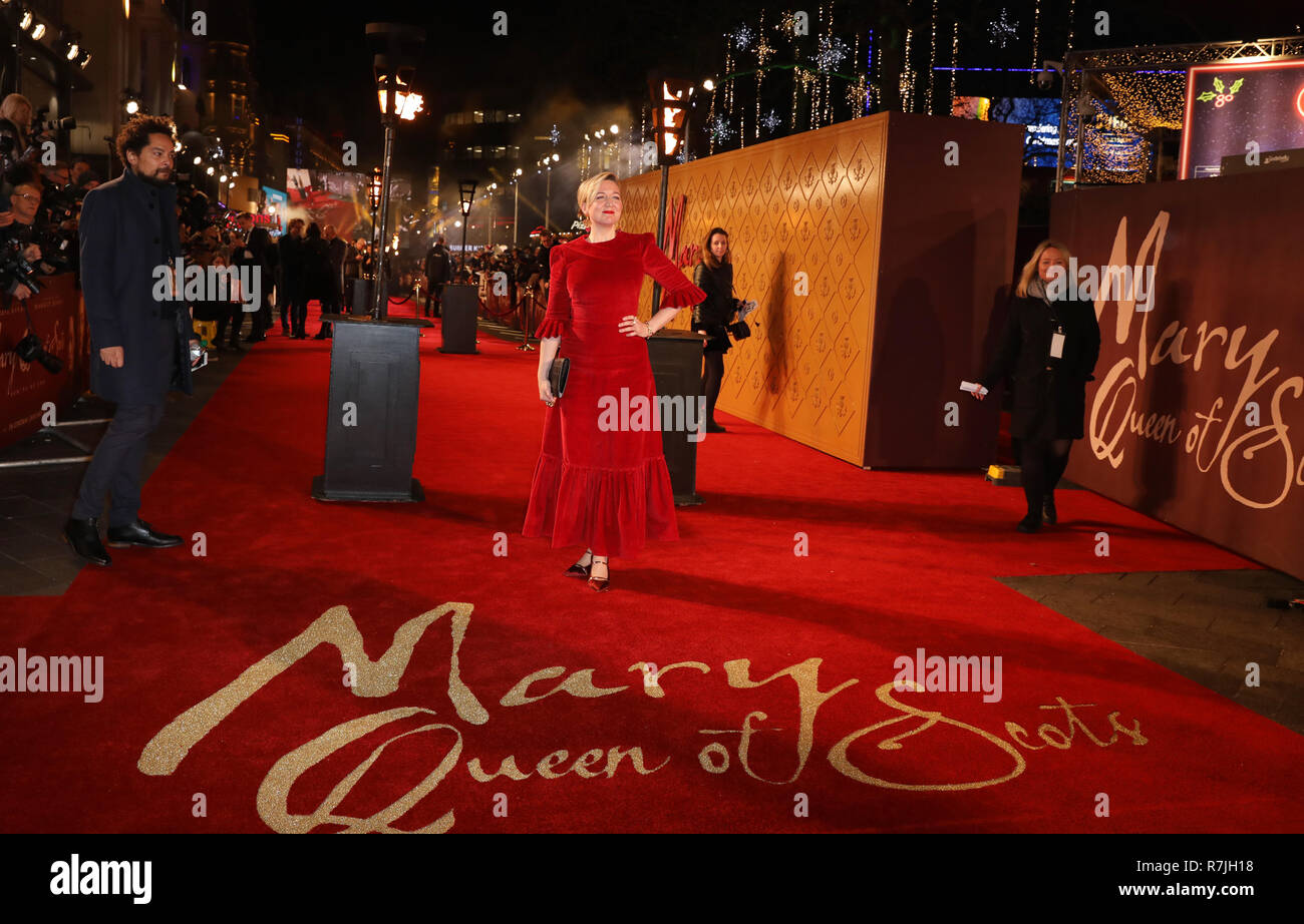 Direktor Josie Rourke erreicht das Europäische Premiere von Mary Queen of Scots bei Cineworld Leicester Square, London. Stockfoto