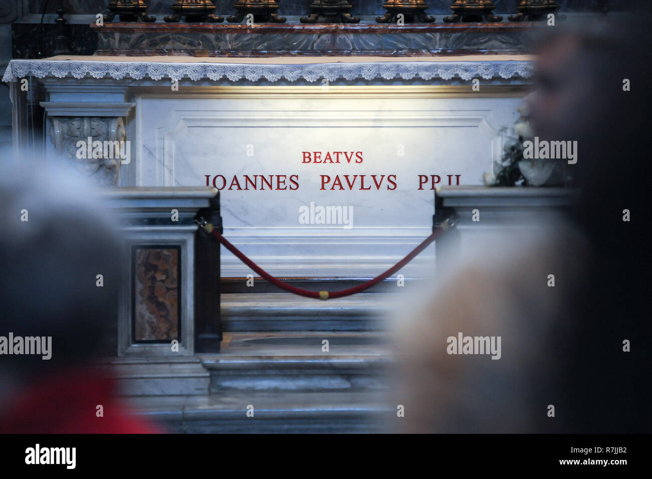 Grab des Hl. Johannes Paul II. in der Kapelle St. Sebastian in der italienischen Renaissance Papale Maggiore Basilica di San Pietro in Vaticano (Päpstliche Basilika St. Pe Stockfoto