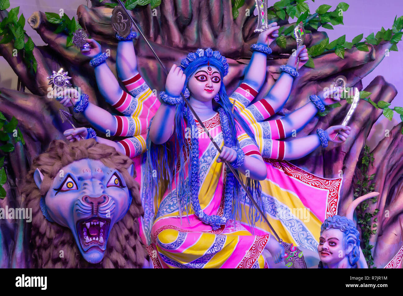 C-Tasche, sanskritik Parishad, Sarita Vihar, New Delhi DT-15 Oct 2018. Eine Ansicht von Durga Puja Pandal Idiol an Stockfoto