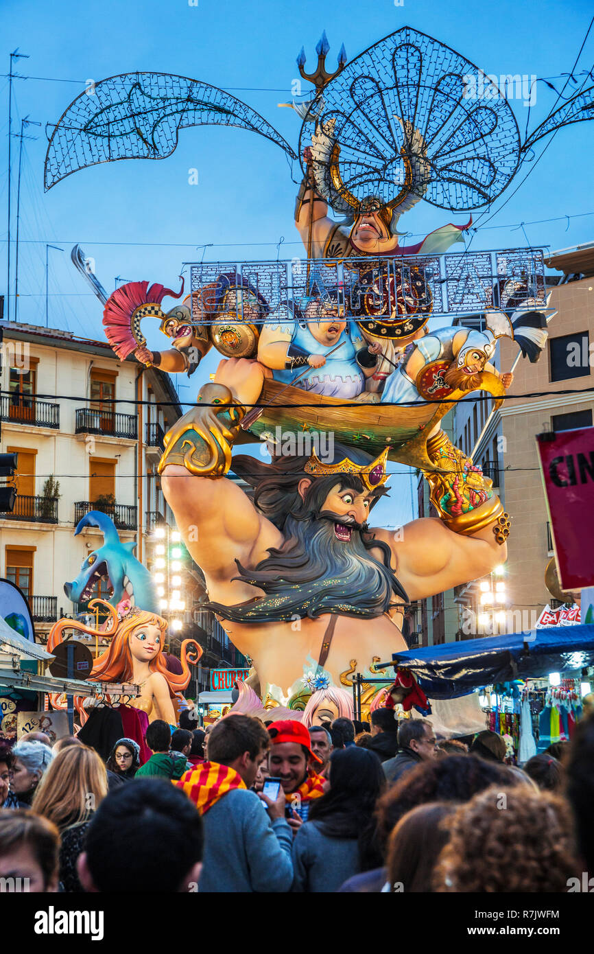 Fallas Festivals. Falla. Ninots, Zahlen während verbrannt zu werden. Valencia. Gemeinschaft Valencia. Spanien. Das immaterielle Kulturerbe der Menschheit. UNESCO Stockfoto