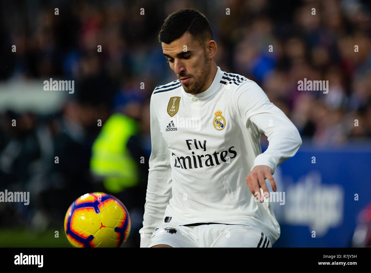 Huesca, Spanien. 09 Dez, 2018. Ceballos von Real Madrid (24) während der LaLiga Match zwischen SD Huesca und Real Madrid im El Alcoraz. Credit: Daniel Marzo/Pacific Press/Alamy leben Nachrichten Stockfoto