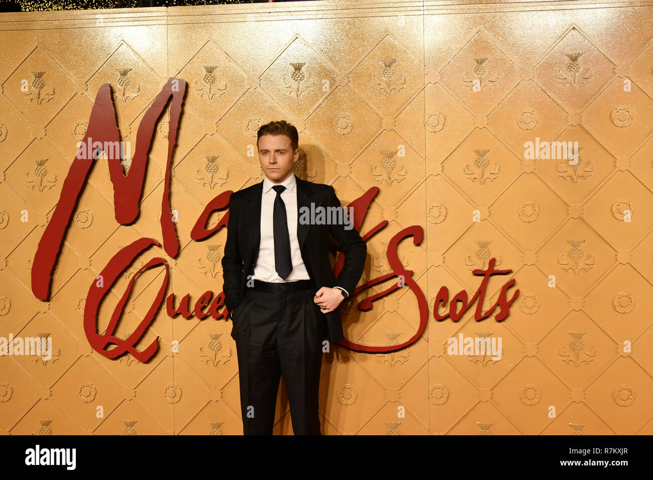 London, Großbritannien. 10. Dez 2018. Jack Lowden Arrivers auf Maria, Königin von Schottland - Europäische Premiere ay Cineworld, Leicester Square am 10. Dezember 2018, London, UK. Bild Capital/Alamy Leben Nachrichten Bild Capital/Alamy leben Nachrichten Stockfoto