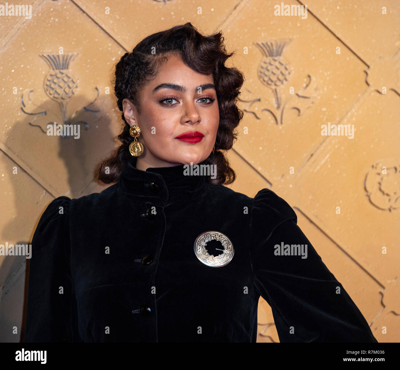 London, Großbritannien. 10. Dez 2018. Izuka Hoyle besucht die Europäische Premiere von "Mary Queen of Scots" im Cineworld Leicester Square am 10. Dezember in London, England 2018. Credit: Gary Mitchell, GMP-Media/Alamy leben Nachrichten Stockfoto