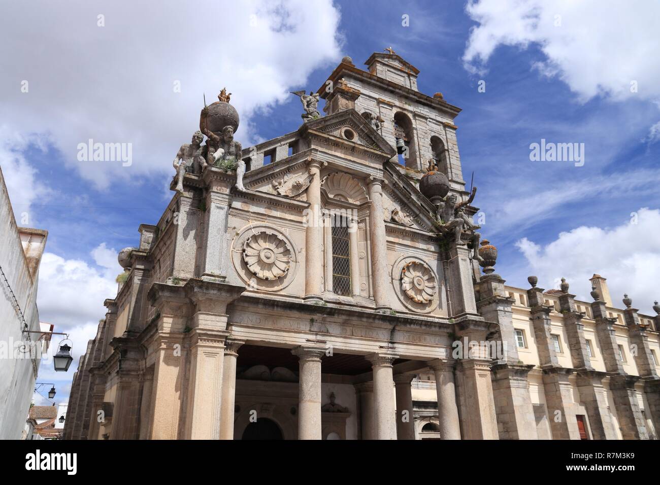 Stadt Evora in Portugal. UNESCO-Weltkulturerbe. Kirche und Kloster Nossa Senhora da graca. Renaissance Wahrzeichen. Stockfoto