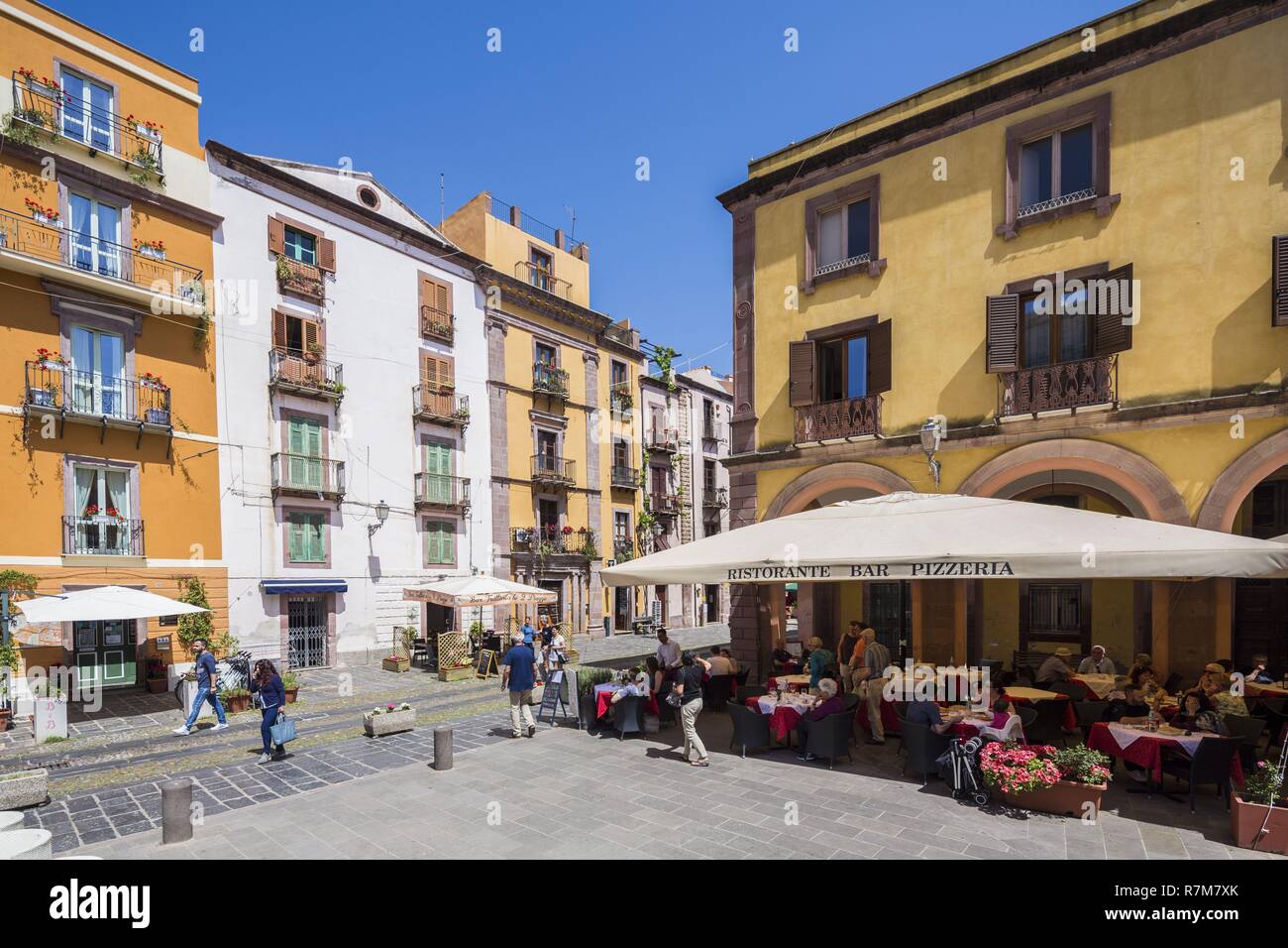 Italien, Sardinien, Bosa, Provinz Oristano, Platz Piazza Costituzion Stockfoto