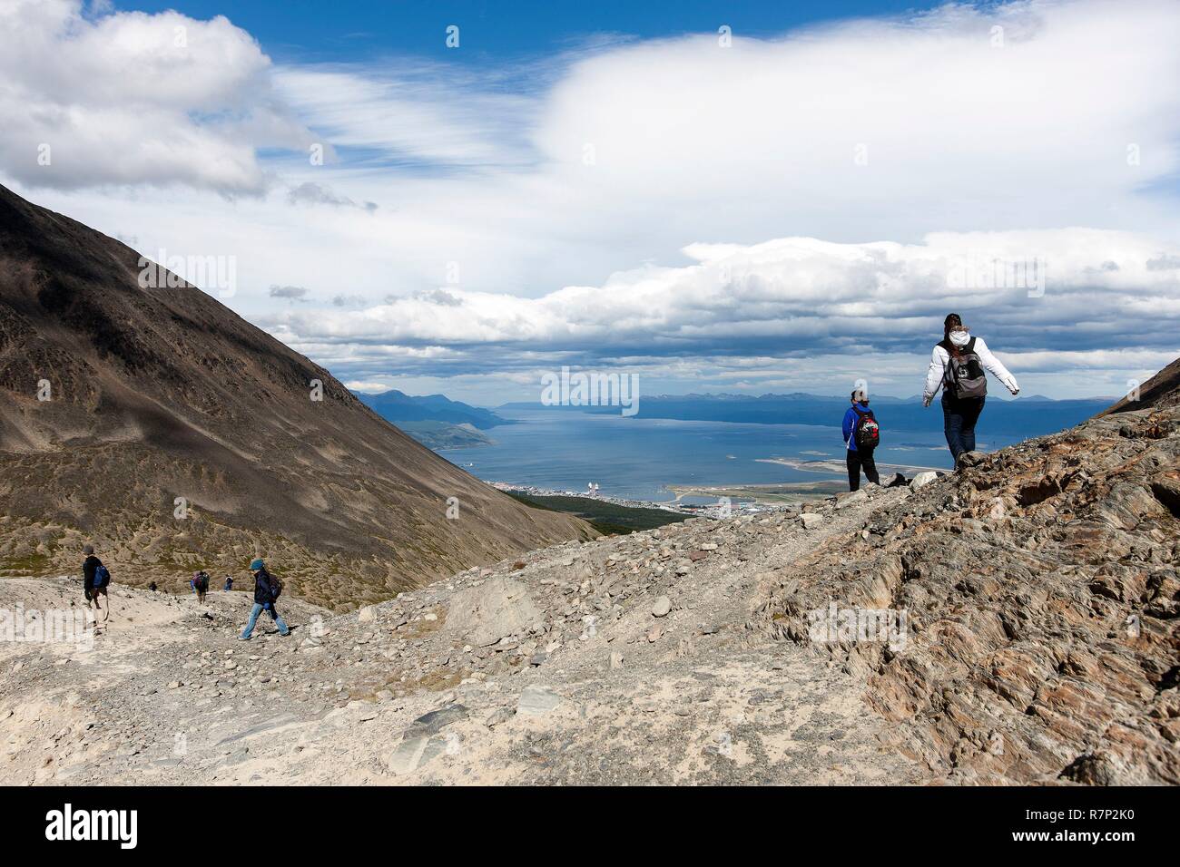 Argentinien, in der Provinz Tierra del Fuego, Ushuaia, der südlichsten Stadt gilt als der in der Welt zu sein, mit Blick auf Ushuaia und den Beagle Kanal Stockfoto