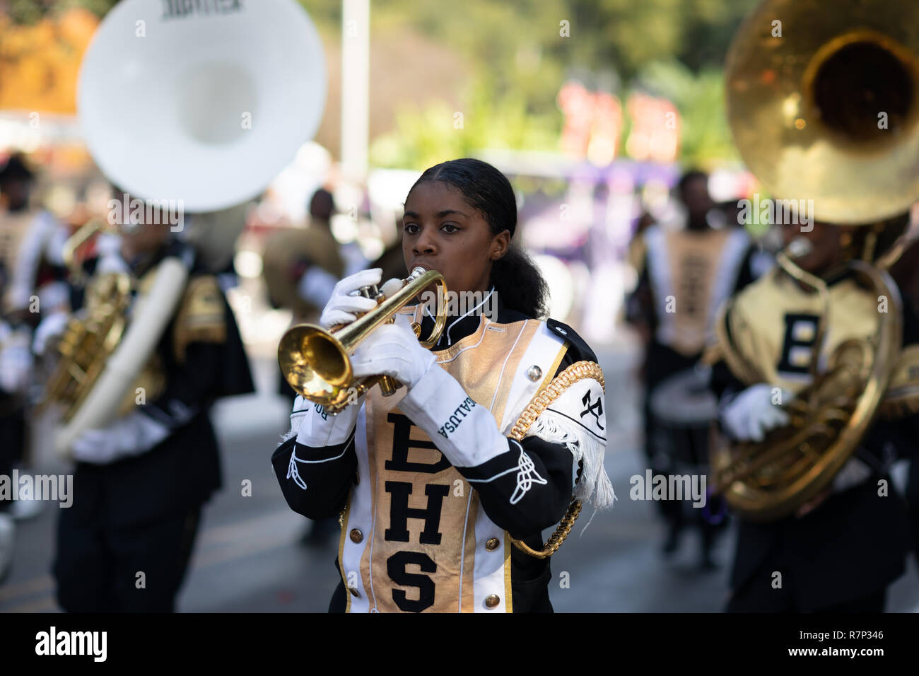 New Orleans, Louisiana, USA - 24. November 2018: Die Bayou Classic Parade, Mitglieder der Bogalusa High School Band bei der Parade Stockfoto