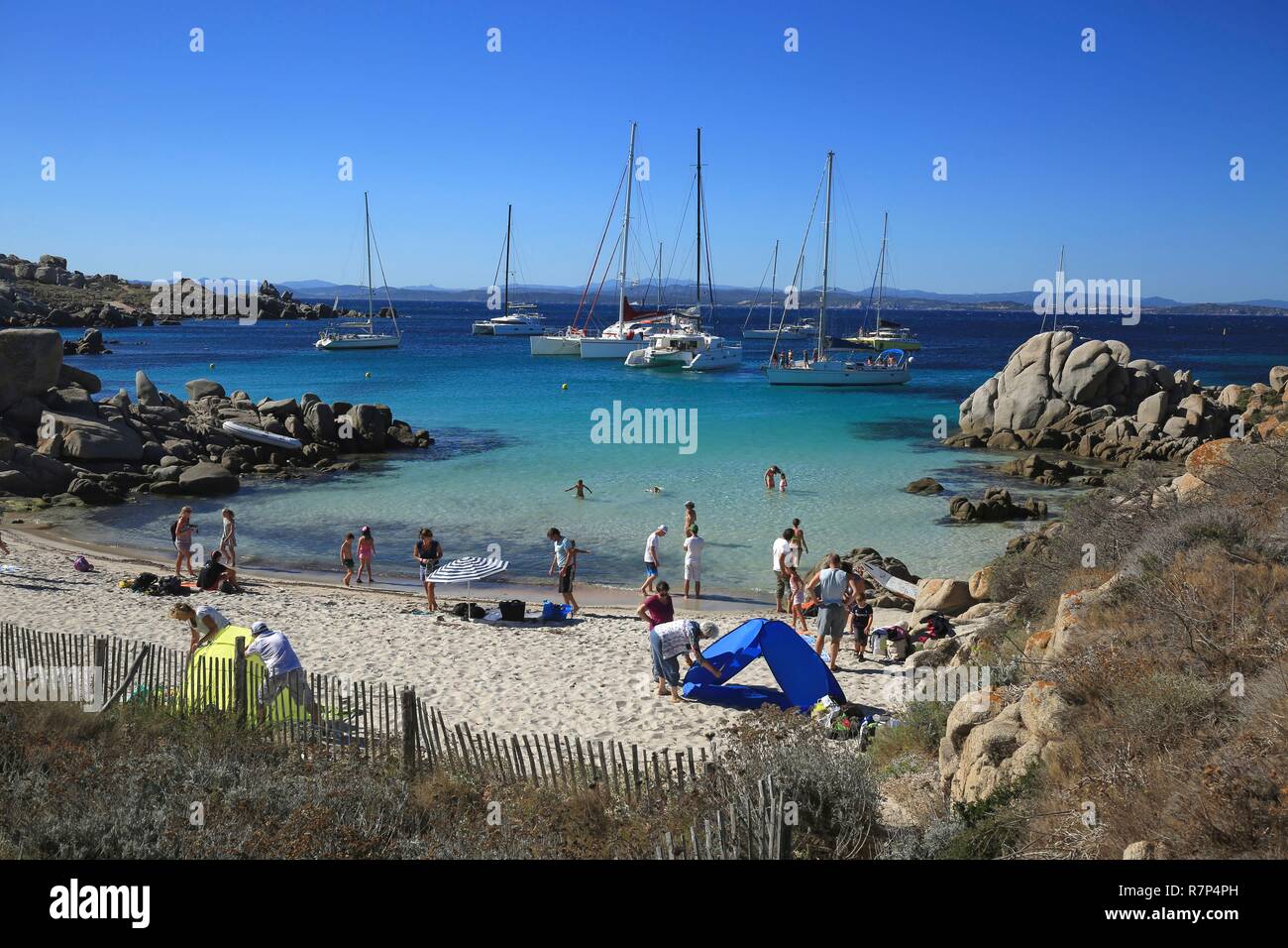 Frankreich, Corse, Bonifacio, Inseln Lavezzi Nature Reserve, Strand von Cala di U Ghiuncu Stockfoto