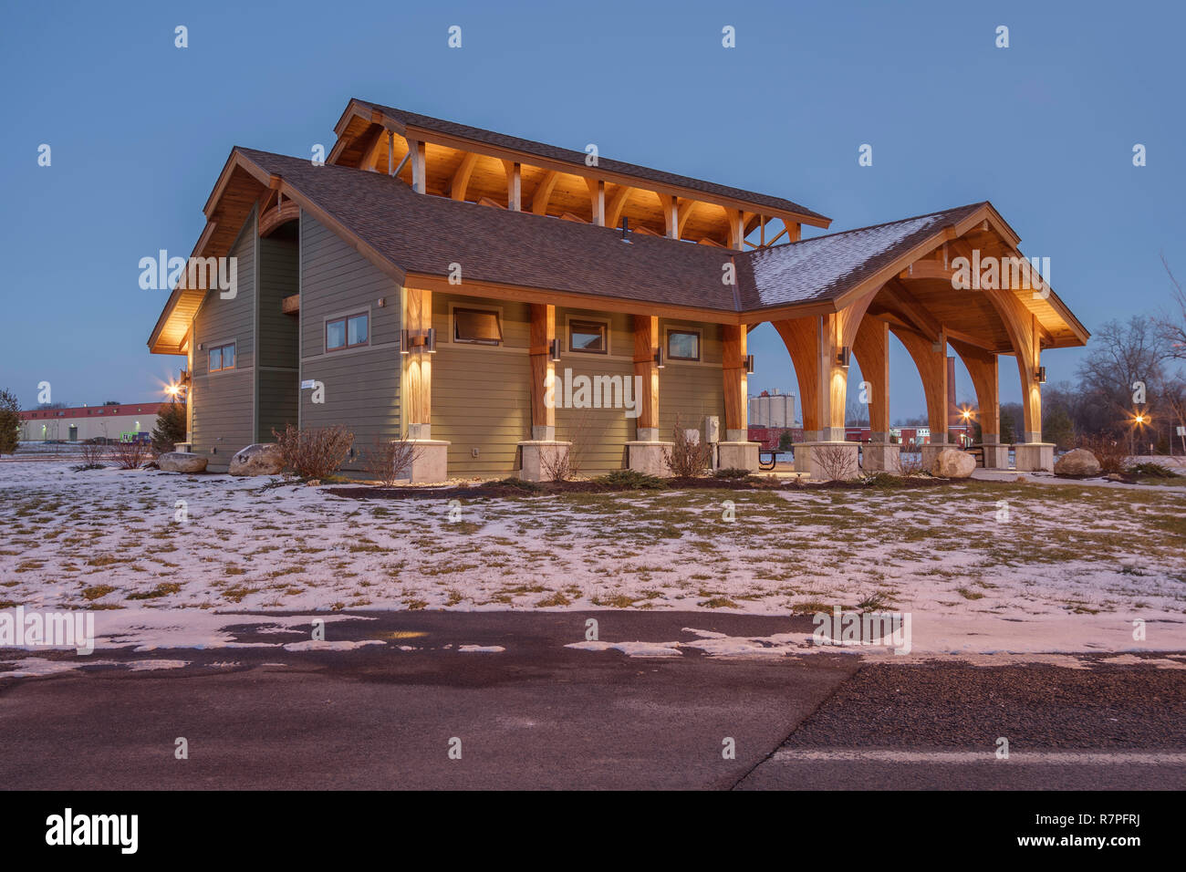 Bellamy Harbor Park Anlage nach Sonnenuntergang Stockfoto