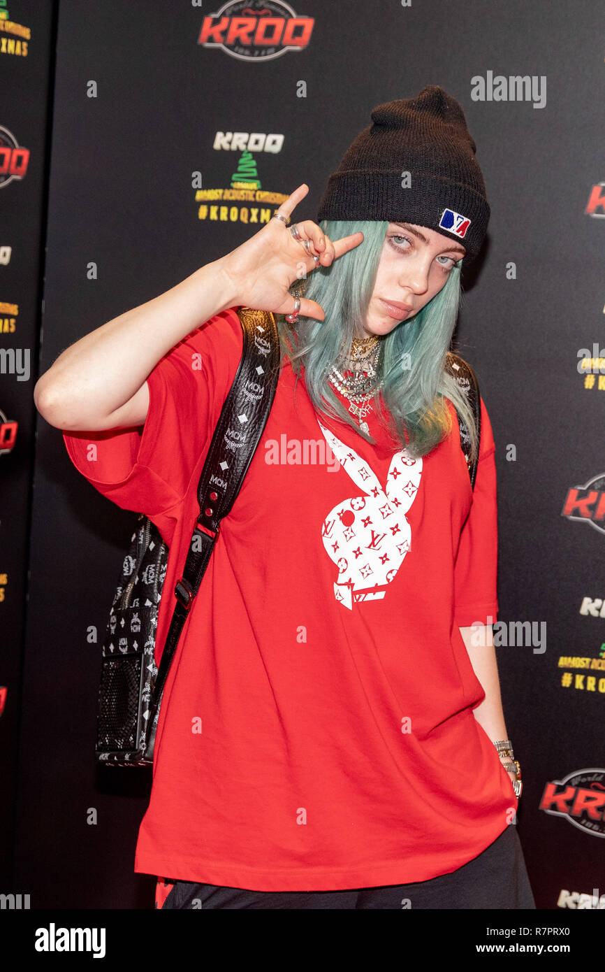 Dezember 9, 2018 - Inglewood, Kalifornien, USA - BILLIE EILISH während der kroq Absolut Fast akustischen Weihnachten Konzert im Forum in Inglewood, Kalifornien (Bild: © Daniel DeSlover/ZUMA Draht) Stockfoto