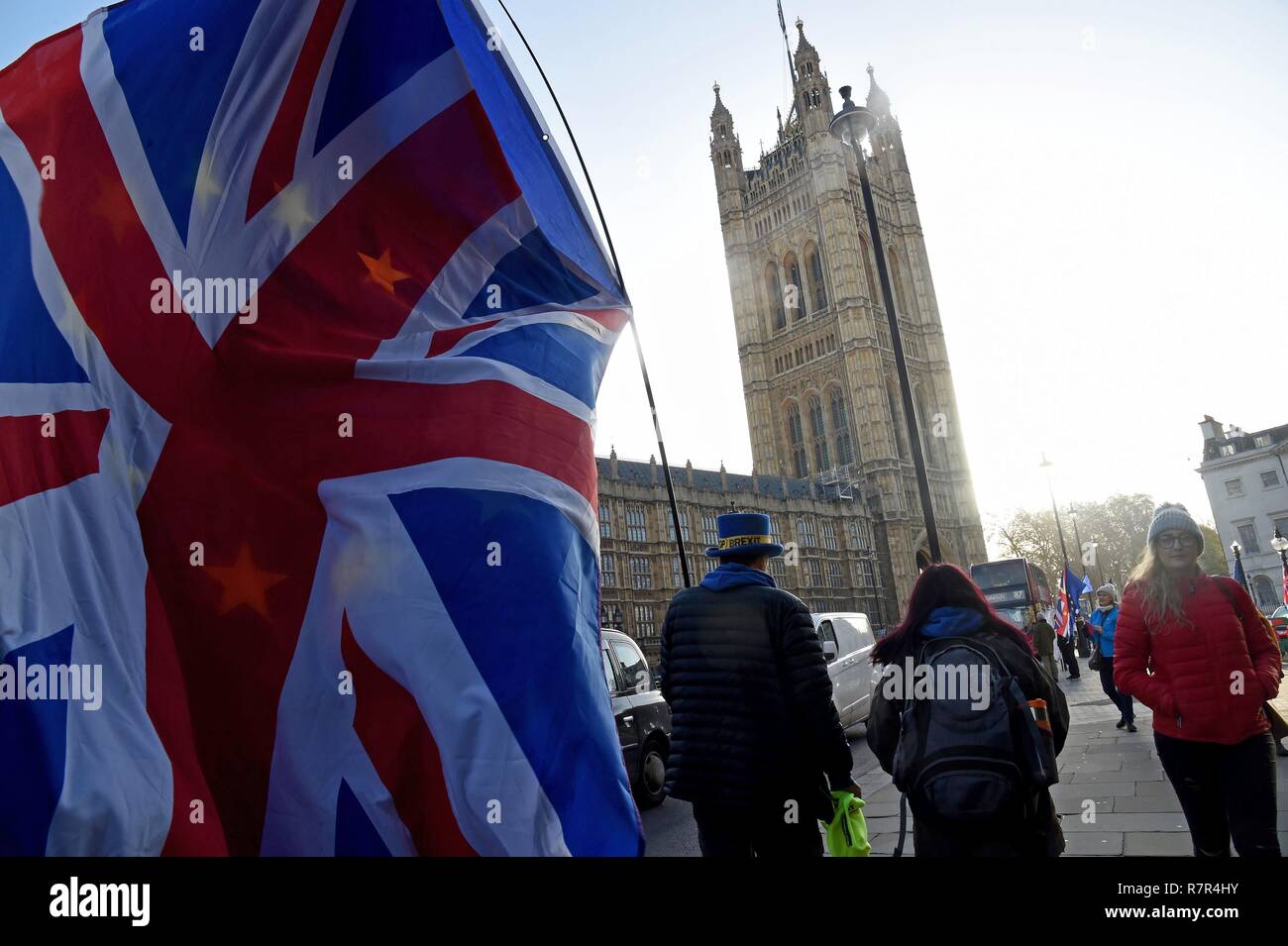 London, Großbritannien. 11. Dez 2018. Brexit Proteste, Westminster, London Quelle: Finnbarr Webster/Alamy leben Nachrichten Stockfoto