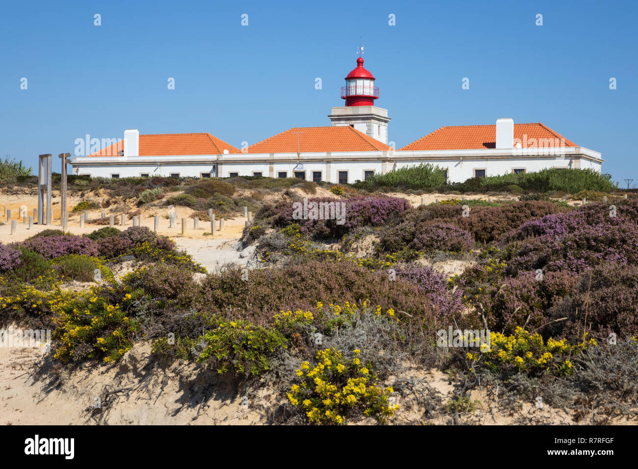 Farol do Cabo Sardao Leuchtturm an der Atlantikküste, Cavaleiro, in der Nähe von Vila Nova de Milfontes, Alentejo, Portugal, Europa Stockfoto